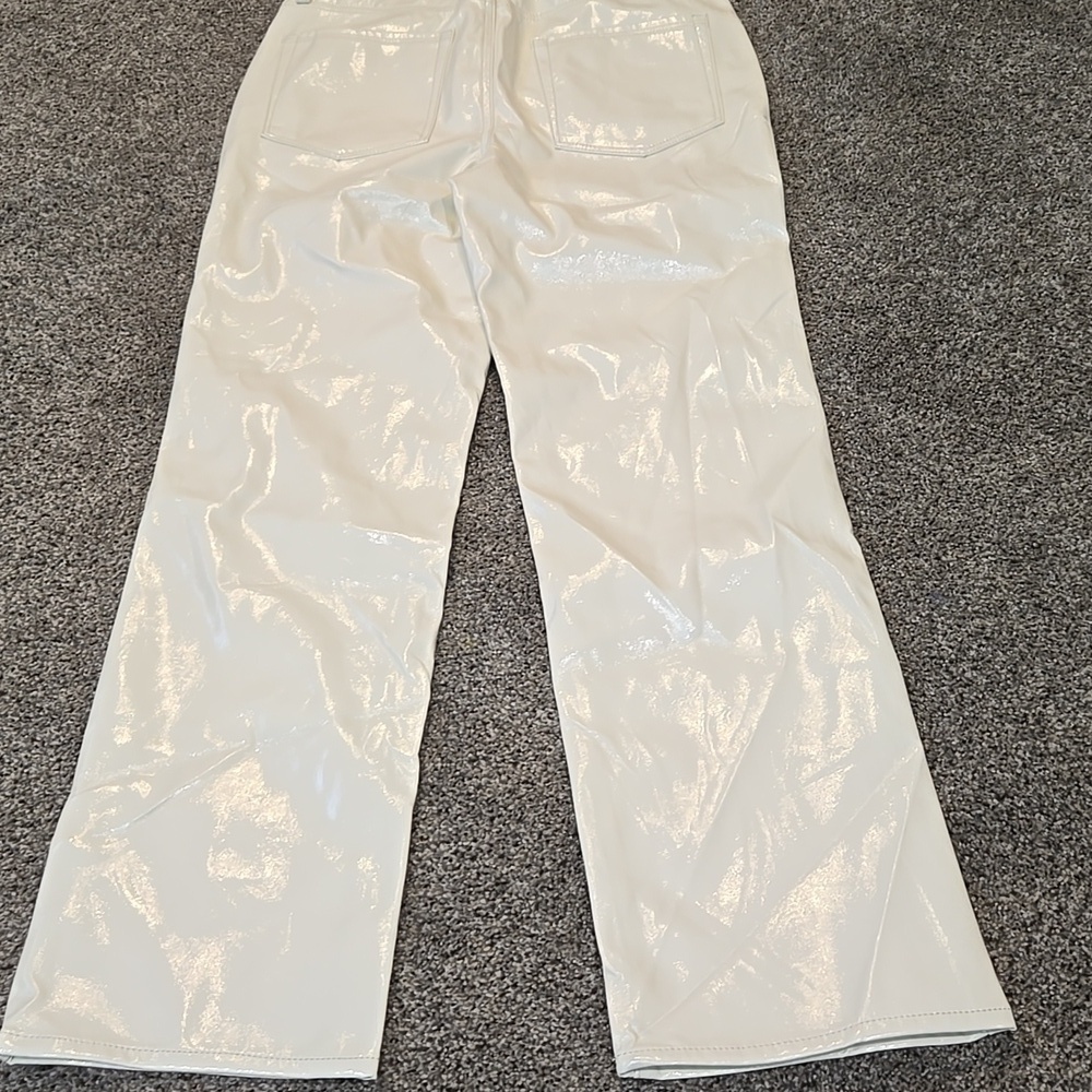 NWT Good American Women's Curve Fsux Leather Straight Leg Bone Jeans Sz 2/26 - Picture 13 of 15